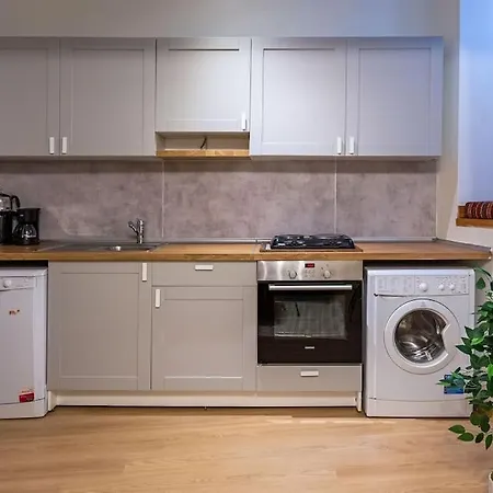 Lägenhet 1br Flat 5 Min Walk To Istiklal In Beyoglu *