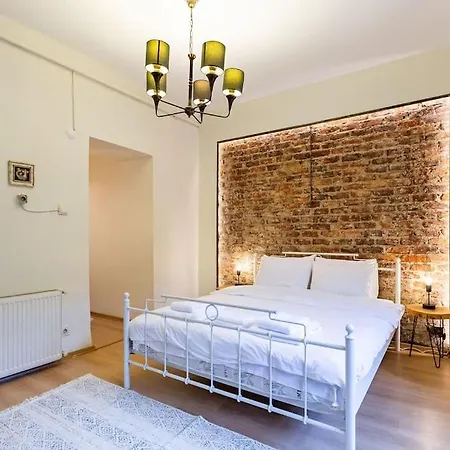Apartment 1br Flat 5 Min Walk To Istiklal In Beyoglu Istanbul