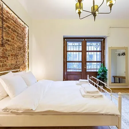 1br Flat 5 Min Walk To Istiklal In Beyoglu Apartment